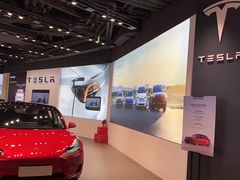 -TESLA 特斯拉(上海太古汇体验店)