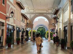 -佛罗伦萨小镇广佛名品奥特莱斯(疏港路店)