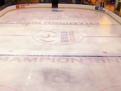 -冠军冰场CHAMPION RINK(百年港湾奥特莱斯店)