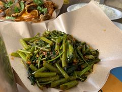 -东海岸人工湖美食村