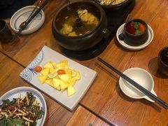 青柠檬拌鲜菠萝-云海肴·云南小炒·汽锅鸡(天津国金汇店)