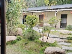 -湘力力小院·鱼汤泡饭(枫林路店)