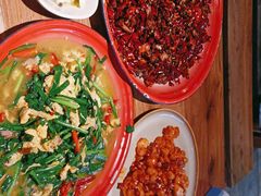 -先启半步颠小酒馆(白麓里店)