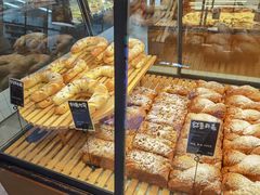 -Dough&Joe团憩(瑞虹天地月亮湾店)