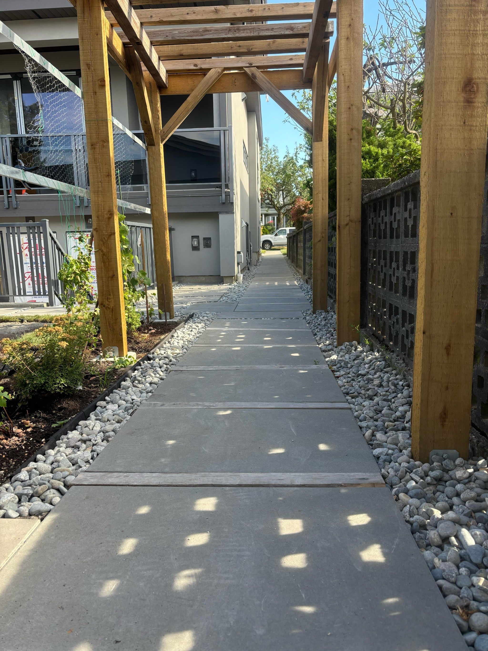 花园走道与花园溶为一体