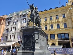 -耶拉契奇总督广场