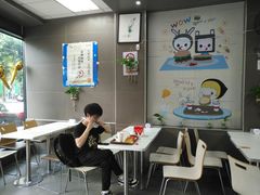 用餐区-华莱士·全鸡汉堡(柳州店)