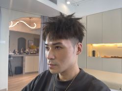 点击看大图 -乐绅男士高端假发定制