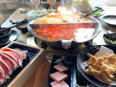 -湊湊火锅·茶憩(杭州湖滨银泰in77店)