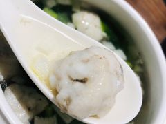 鲜嫩黄花鱼丸汤-将相和·海鲜蒸饺大连菜