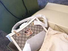 -Gucci(重庆IFS店)