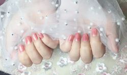 -爱美睫美甲会馆