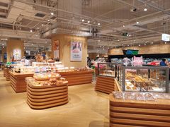 面包甜点陈列柜-七鲜超市(瑞虹天地太阳宫店)