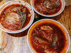 -杨婆鱼粉(骆仙路店)