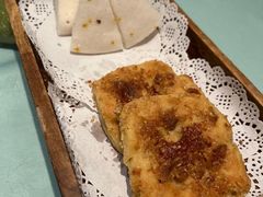 -江城小馆陕南妈妈菜·全球旅行餐厅(钟楼店)