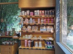 零售区-星巴克(人民公园店)