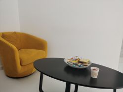 -微笑雨嘉造型护肤