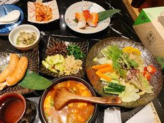 -山川小町·极番烧肉(新地假日广场店)