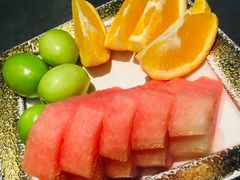 -铭牛烧肉·和牛海鲜自助(高新月牙湖店)