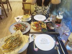 -Mark&Mars Restaurant