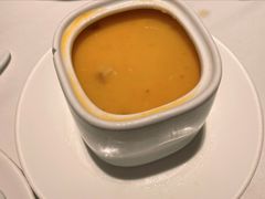番茄玉米煲龙骨-汤城小厨•粤菜•靓汤(苏州街店)