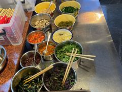 -丽丽三鲜螺蛳粉(田林路店)