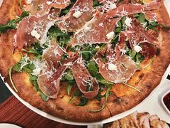 -WOLFGANG PUCK KITCHEN & BAR(迪士尼小镇店)