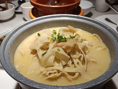 -小菜园新徽菜(镇江丹阳吾悦店)