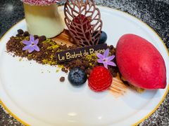 圣诞草莓蛋糕佐树莓冰霜-Le Bistrot de Racine