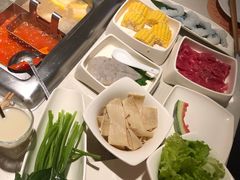 -海底捞火锅鲜切牛肉主题店(长寿路店)