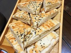 饽饽饼-王明古法砂锅居(开化寺店)