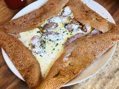 烟熏猪肉肠芥末籽可丽饼-RAC BAR(安福路店)