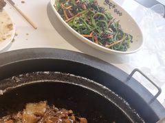 -咱屯子铁锅炖直营店(保利店)
