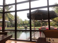 -三亚湾海居铂尔曼度假酒店