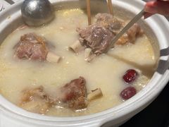 -三人行骨头王火锅(长寿店)