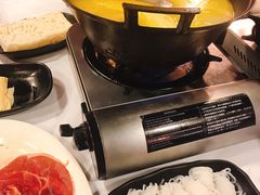 -鲜入围煮花胶鸡海鲜火锅