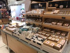 -诚品(信义店)