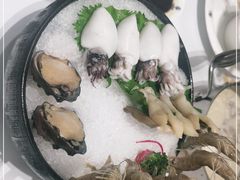 -红鼎豆捞·非遗鲍皇汤火锅(宝丰路店)