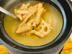 莲藕鸡脚汤（明火例汤）-文记壹心鸡(宝华路店)