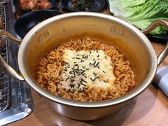 -肉甲韩国木炭烤肉(新壹街1店)