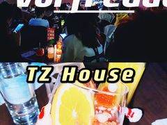 -TZ House音乐现场(来福士中心店)