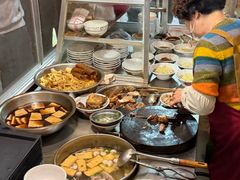 -松树干拌面店