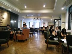 大堂-星巴克臻选(广州沙面店)