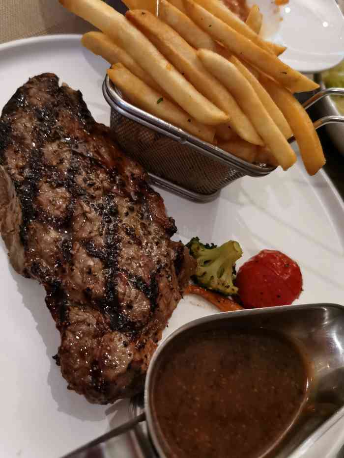 slims steak house斯利姆牛排餐厅-"想吃牛排了,搜索了下离家最近的