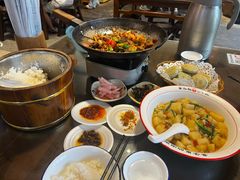 -富正毅三下锅·湘西韵味(天门山索道店)
