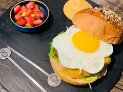 -HIGH FIVE哈福手工汉堡(桂林路店)