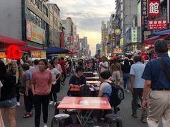 -六合夜市