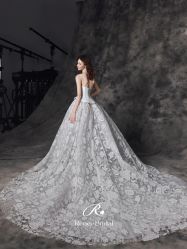 点击看大图 -Renee芮亦婚纱