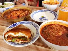 -老字号杨坡红油米线腊汁肉夹馍(东四道巷店)