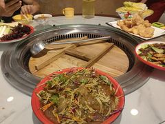 -靠山屯东北铁锅炖(东北菜，古美西路店)
